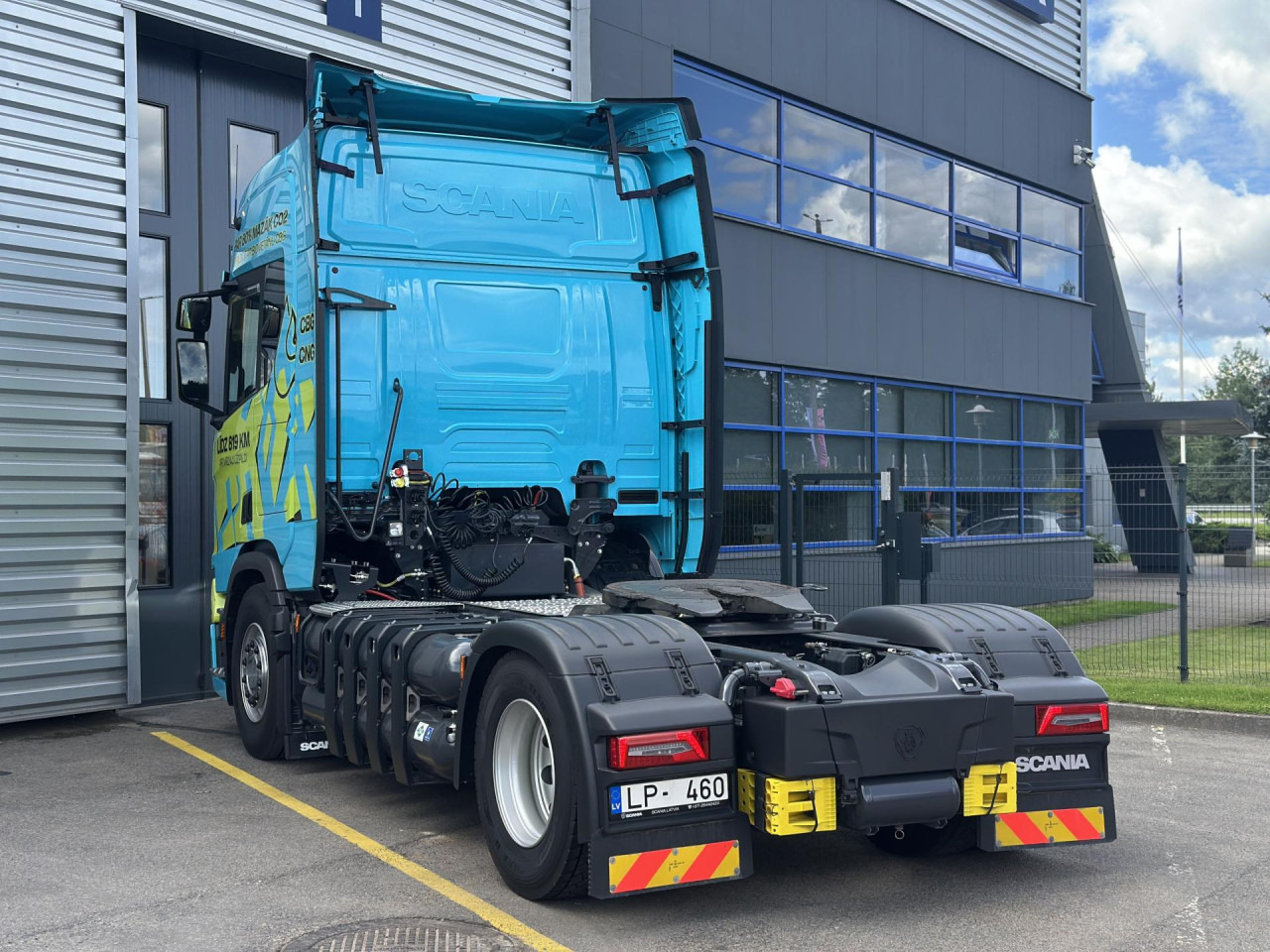 SCANIA R 460 A4x2NB - Vetopöytäauto: kuva SCANIA R 460 A4x2NB - Vetopöytäauto SCANIA R 460 A4x2NB - Vetopöytäauto: kuva SCANIA R 460 A4x2NB - Vetopöytäauto