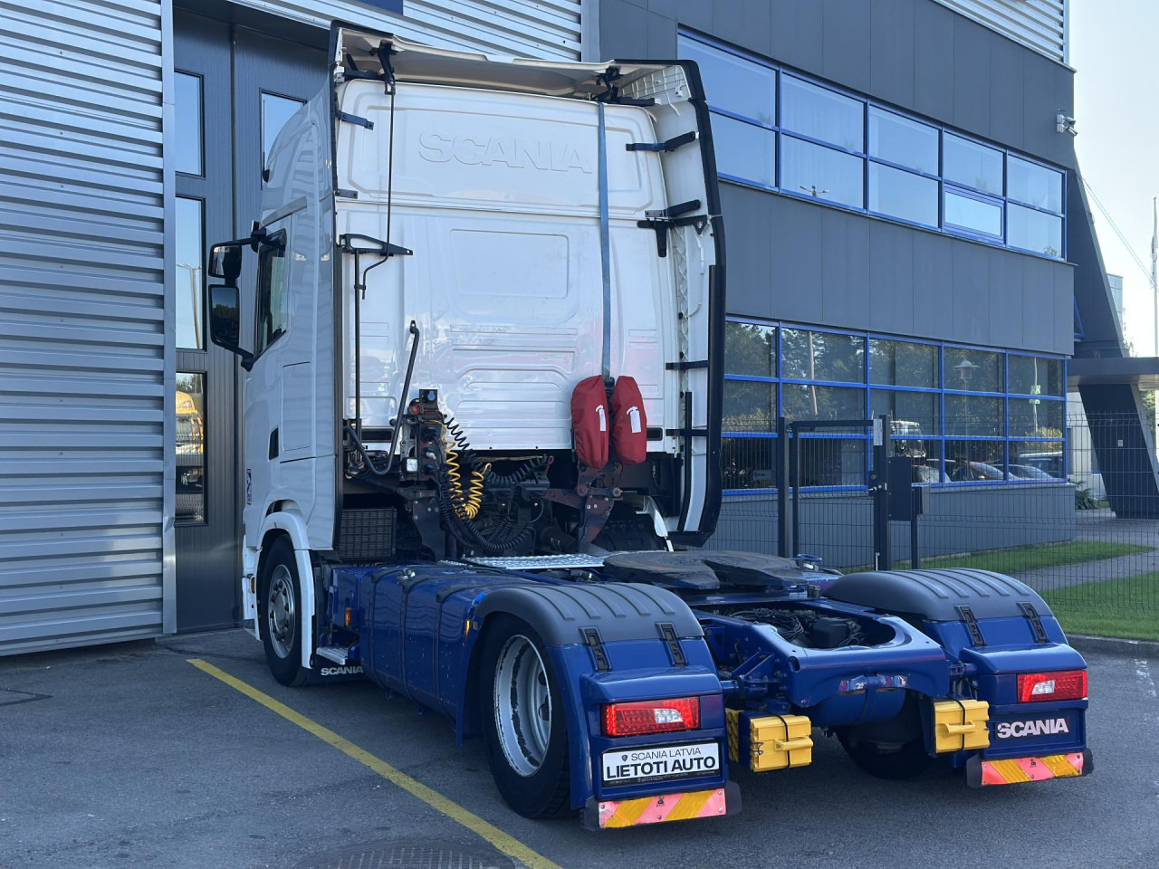 SCANIA S 450 A4x2EB - Vetopöytäauto: kuva SCANIA S 450 A4x2EB - Vetopöytäauto SCANIA S 450 A4x2EB - Vetopöytäauto: kuva SCANIA S 450 A4x2EB - Vetopöytäauto