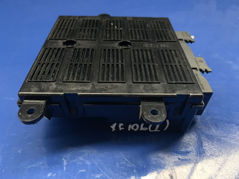 DAF XF 106 - Ohjainyksikkö: kuva DAF XF 106 - Ohjainyksikkö DAF XF 106 - Ohjainyksikkö: kuva DAF XF 106 - Ohjainyksikkö