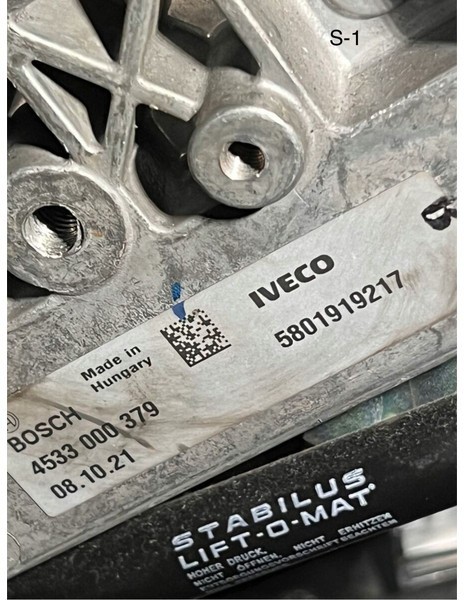 Iveco S-WAY - Ohjauspylväs: kuva Iveco S-WAY - Ohjauspylväs Iveco S-WAY - Ohjauspylväs: kuva Iveco S-WAY - Ohjauspylväs