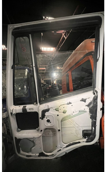 Iveco Stralis - Ovi ja osat: kuva Iveco Stralis - Ovi ja osat Iveco Stralis - Ovi ja osat: kuva Iveco Stralis - Ovi ja osat