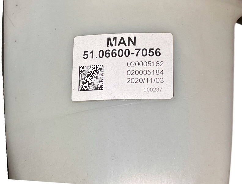 MAN - Tuuletin: kuva MAN - Tuuletin MAN - Tuuletin: kuva MAN - Tuuletin