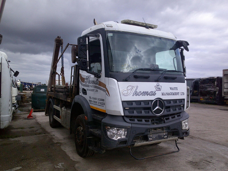 Mercedes-Benz Antos - Ohjaamo ja sisustus: kuva Mercedes-Benz Antos - Ohjaamo ja sisustus Mercedes-Benz Antos - Ohjaamo ja sisustus: kuva Mercedes-Benz Antos - Ohjaamo ja sisustus