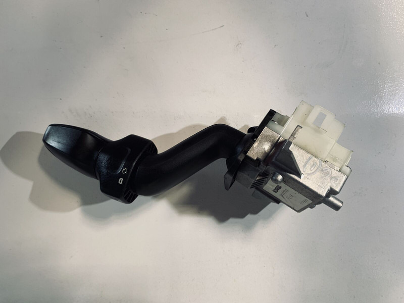 Scania P250 - Rele: kuva Scania P250 - Rele Scania P250 - Rele: kuva Scania P250 - Rele