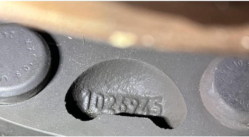 Volvo FH5/Aero - Pyörän napa: kuva Volvo FH5/Aero - Pyörän napa Volvo FH5/Aero - Pyörän napa: kuva Volvo FH5/Aero - Pyörän napa