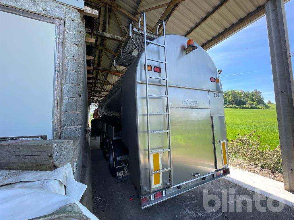 Burg (1999) - Lietevaunu: kuva Burg (1999) - Lietevaunu Burg (1999) - Lietevaunu: kuva Burg (1999) - Lietevaunu