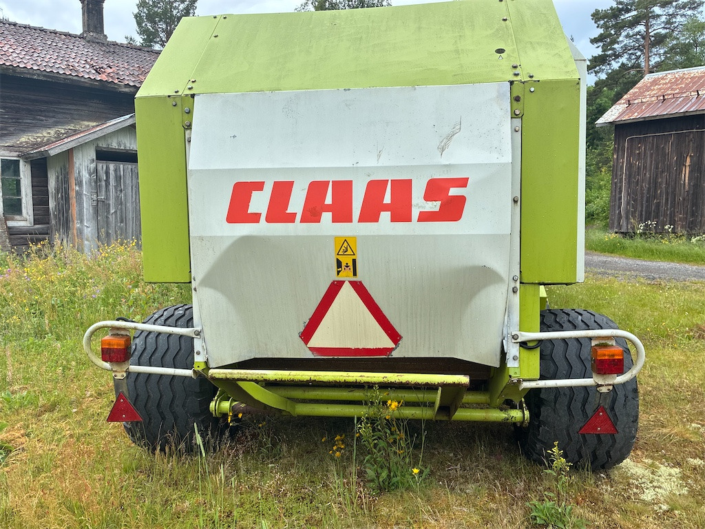 Claas Rollant 250 - Pyöröpaalain: kuva Claas Rollant 250 - Pyöröpaalain Claas Rollant 250 - Pyöröpaalain: kuva Claas Rollant 250 - Pyöröpaalain