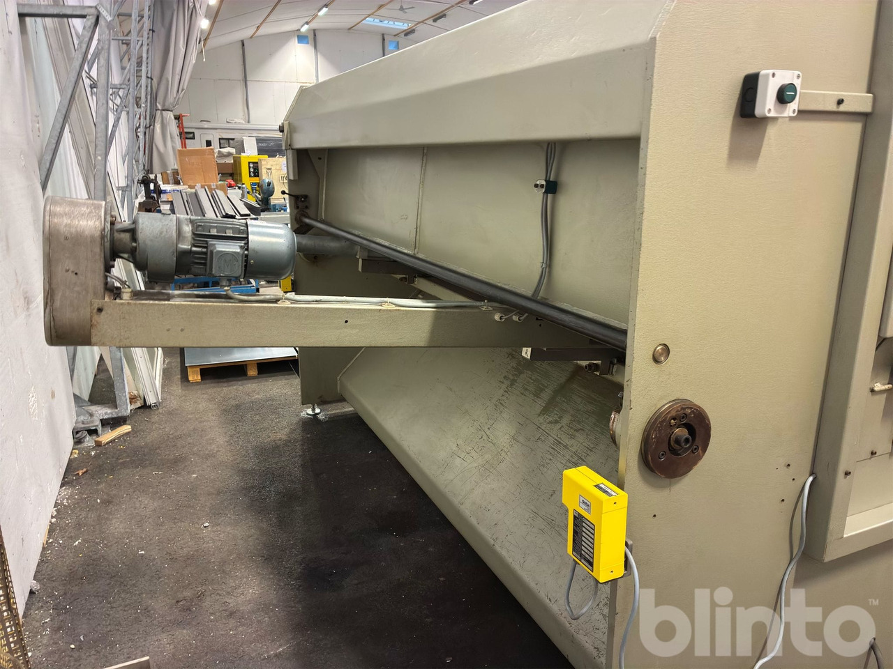 Darley 2500x4 - Työstökone: kuva Darley 2500x4 - Työstökone Darley 2500x4 - Työstökone: kuva Darley 2500x4 - Työstökone