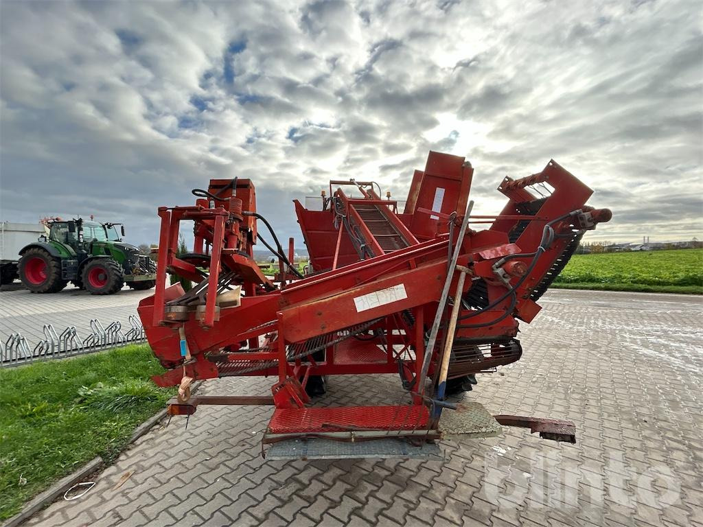 Dewulf - Perunannostokone: kuva Dewulf - Perunannostokone Dewulf - Perunannostokone: kuva Dewulf - Perunannostokone