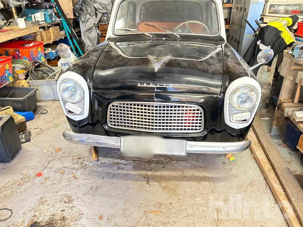FORD 101 E ANGLIA - Henkilöauto: kuva FORD 101 E ANGLIA - Henkilöauto FORD 101 E ANGLIA - Henkilöauto: kuva FORD 101 E ANGLIA - Henkilöauto