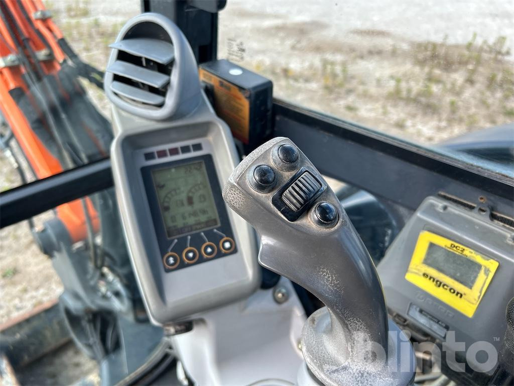 Telakaivukone Hitachi: kuva Telakaivukone Hitachi