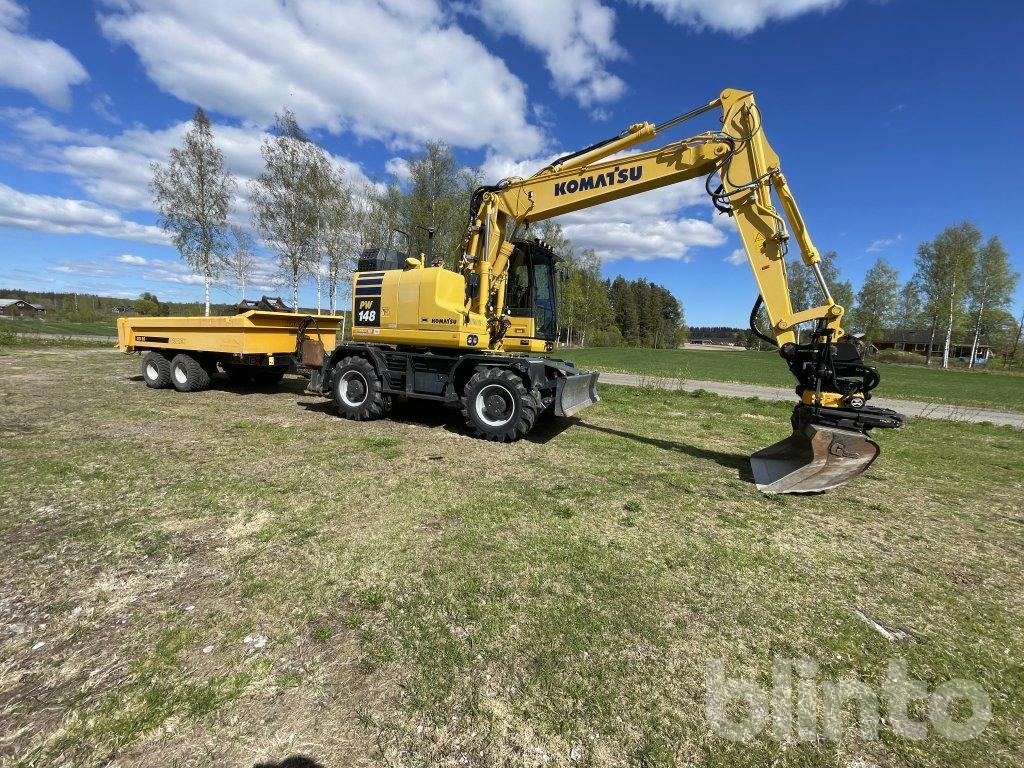 Komatsu PW 148 med vagn - Pyöräalustainen kaivinkone: kuva Komatsu PW 148 med vagn - Pyöräalustainen kaivinkone Komatsu PW 148 med vagn - Pyöräalustainen kaivinkone: kuva Komatsu PW 148 med vagn - Pyöräalustainen kaivinkone