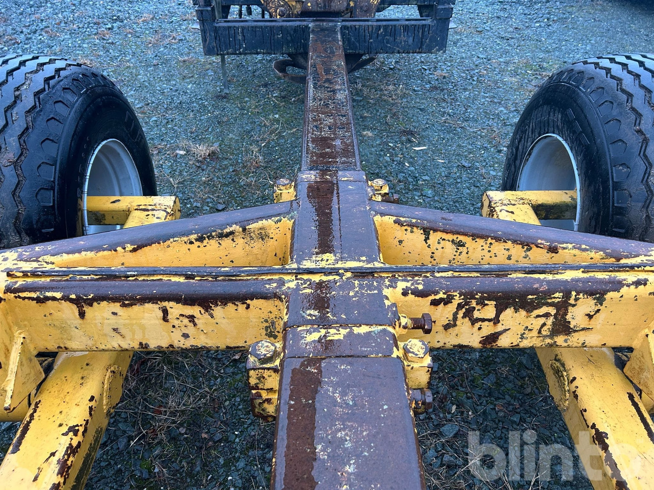 Metsäperävaunu Mowi 2453: kuva Metsäperävaunu Mowi 2453