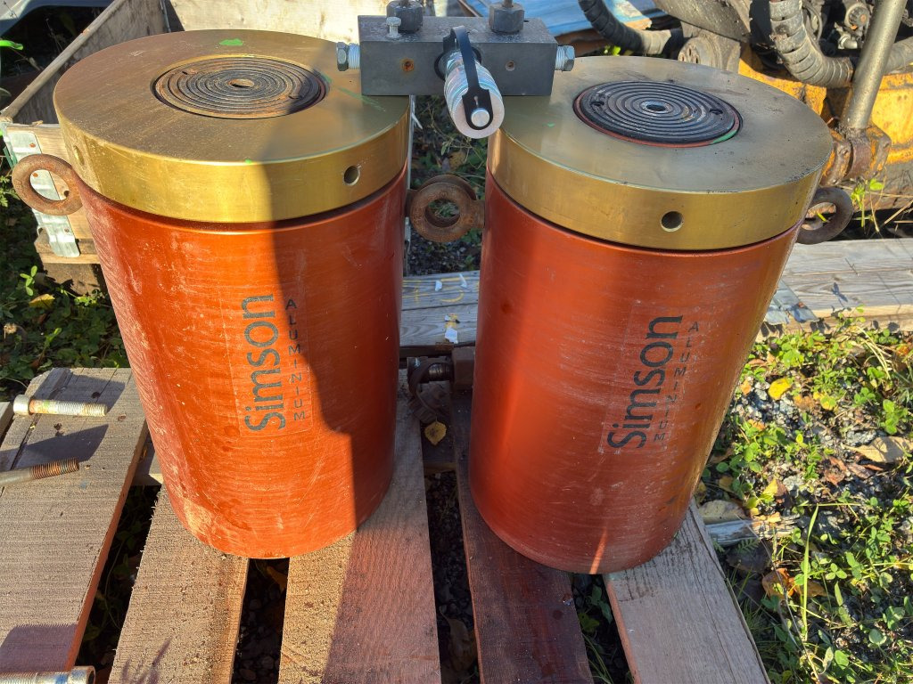 Simson Aluminium - Hydraulisylinteri - Rakennuskoneet: kuva Simson Aluminium - Hydraulisylinteri - Rakennuskoneet Simson Aluminium - Hydraulisylinteri - Rakennuskoneet: kuva Simson Aluminium - Hydraulisylinteri - Rakennuskoneet