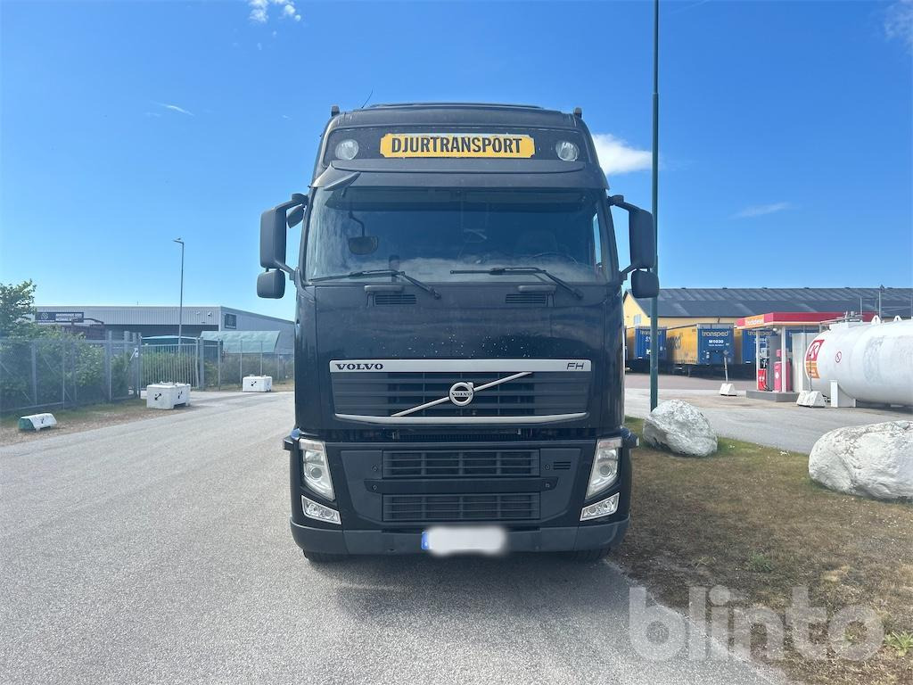 VOLVO FH 6X2 - Eläinten kuljetus kuorma-auto: kuva VOLVO FH 6X2 - Eläinten kuljetus kuorma-auto VOLVO FH 6X2 - Eläinten kuljetus kuorma-auto: kuva VOLVO FH 6X2 - Eläinten kuljetus kuorma-auto