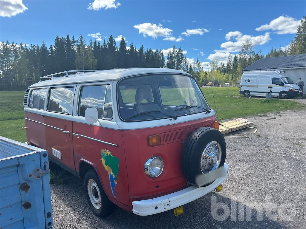 VW LYXBUSS Campingvan T2 - Retkeilyauto: kuva VW LYXBUSS Campingvan T2 - Retkeilyauto VW LYXBUSS Campingvan T2 - Retkeilyauto: kuva VW LYXBUSS Campingvan T2 - Retkeilyauto