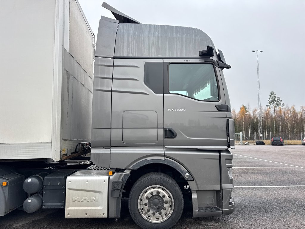MAN TGX 28.510 6X2 - Vetopöytäauto: kuva MAN TGX 28.510 6X2 - Vetopöytäauto MAN TGX 28.510 6X2 - Vetopöytäauto: kuva MAN TGX 28.510 6X2 - Vetopöytäauto