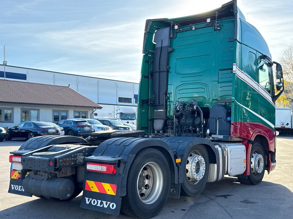 VOLVO FH 12,8 I shift - Vetopöytäauto: kuva  VOLVO FH 12,8 I shift - Vetopöytäauto VOLVO FH 12,8 I shift - Vetopöytäauto: kuva  VOLVO FH 12,8 I shift - Vetopöytäauto