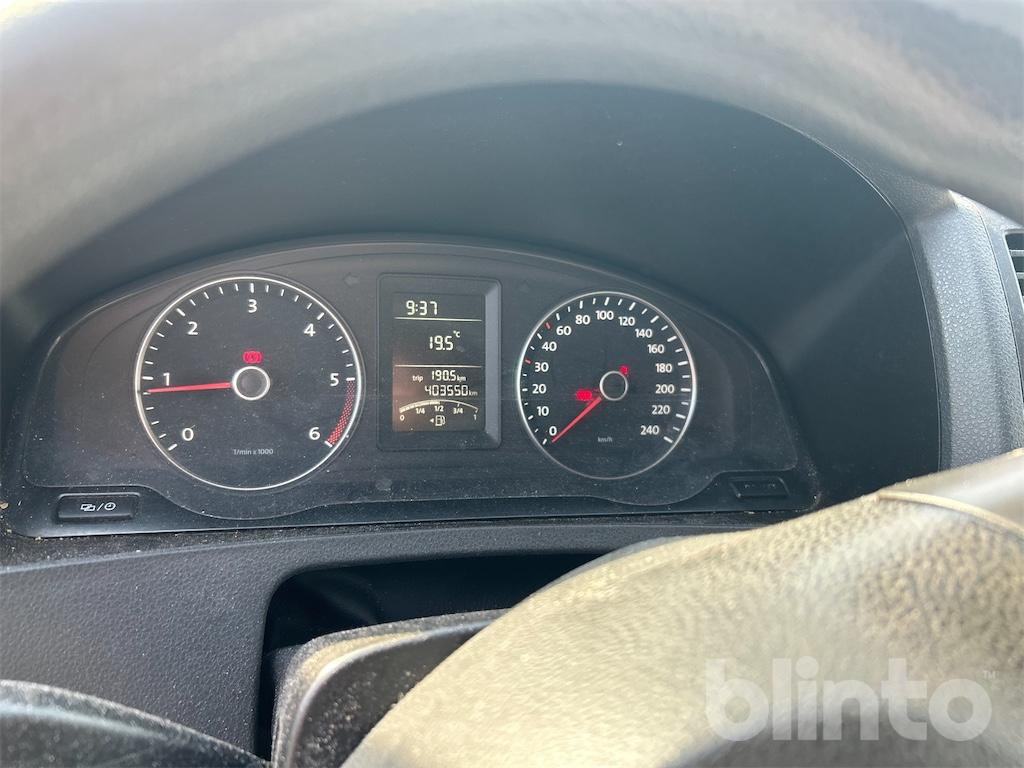 Volkswagen T5 2.0 TDI (2015) - Jakeluauto: kuva Volkswagen T5 2.0 TDI (2015) - Jakeluauto Volkswagen T5 2.0 TDI (2015) - Jakeluauto: kuva Volkswagen T5 2.0 TDI (2015) - Jakeluauto