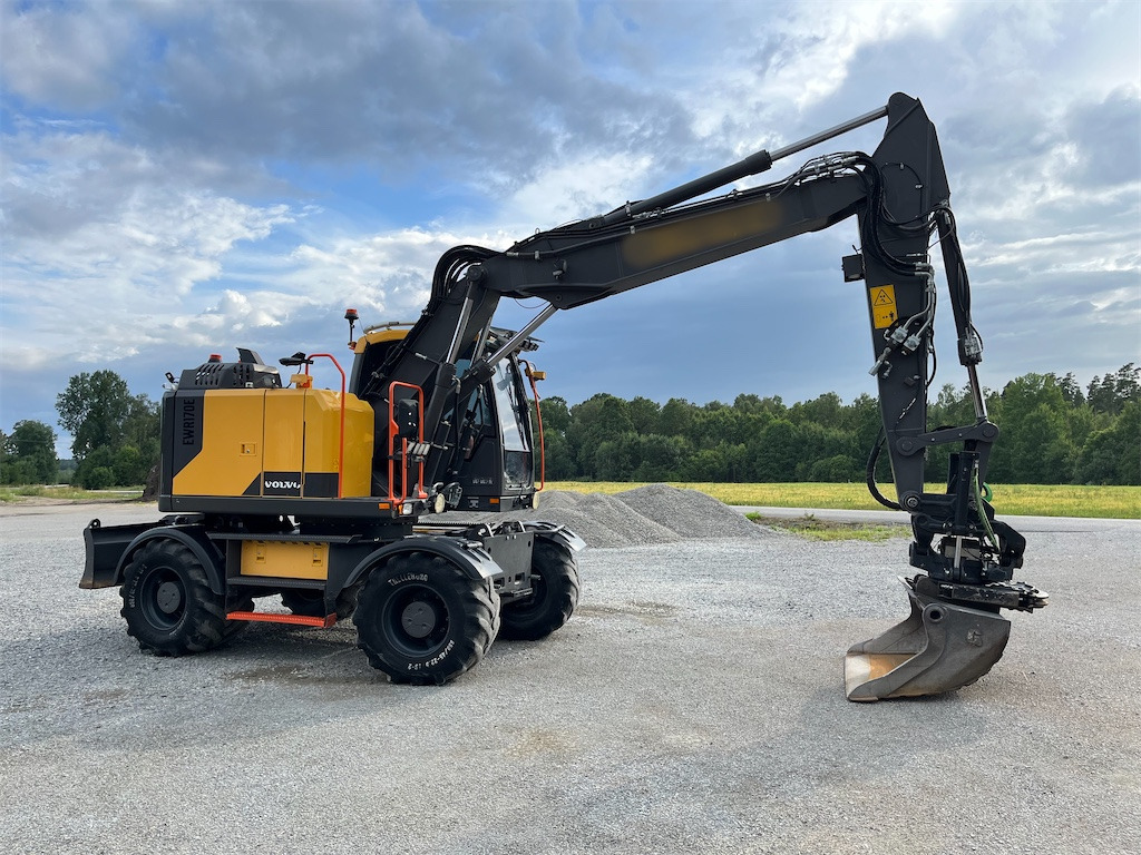 Volvo EWR170E - Pyöräalustainen kaivinkone: kuva Volvo EWR170E - Pyöräalustainen kaivinkone Volvo EWR170E - Pyöräalustainen kaivinkone: kuva Volvo EWR170E - Pyöräalustainen kaivinkone