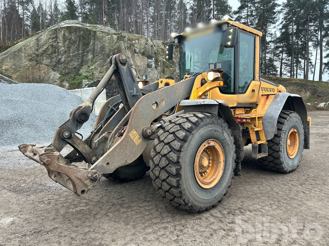 Volvo L110F - Pyöräkuormaaja: kuva Volvo L110F - Pyöräkuormaaja Volvo L110F - Pyöräkuormaaja: kuva Volvo L110F - Pyöräkuormaaja