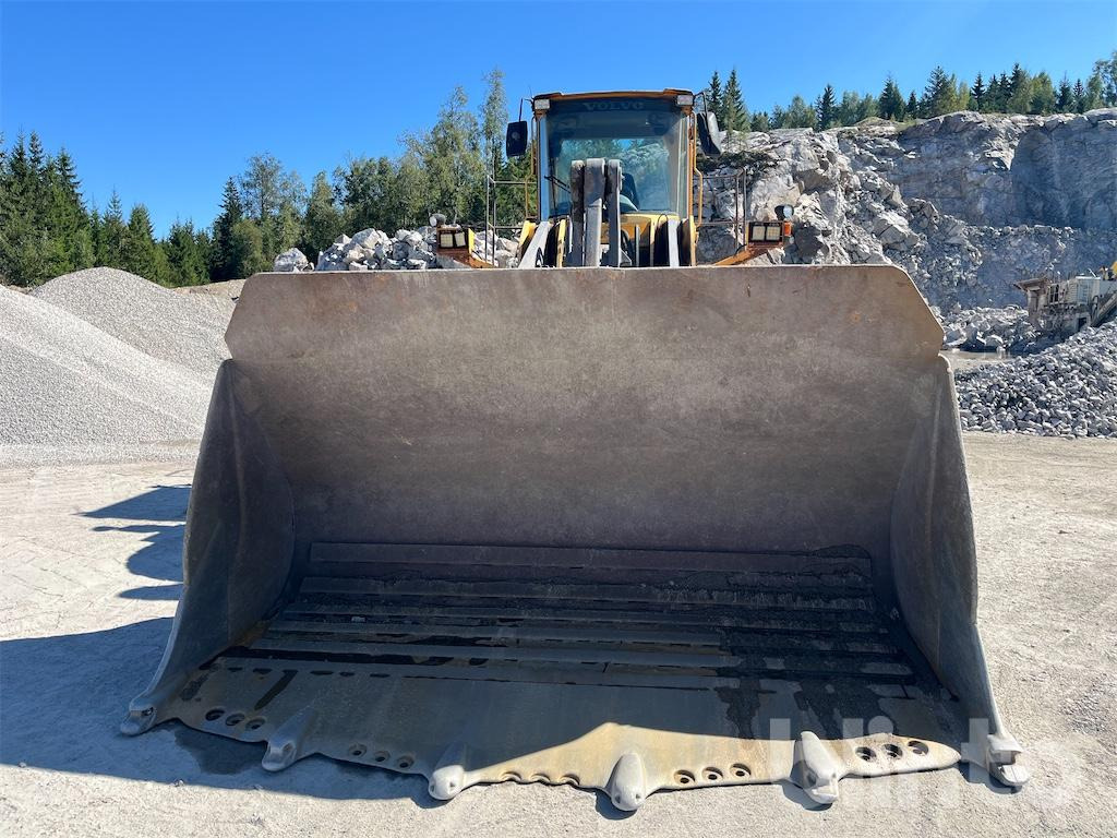 Volvo L220D - Pyöräkuormaaja: kuva  Volvo L220D - Pyöräkuormaaja Volvo L220D - Pyöräkuormaaja: kuva  Volvo L220D - Pyöräkuormaaja
