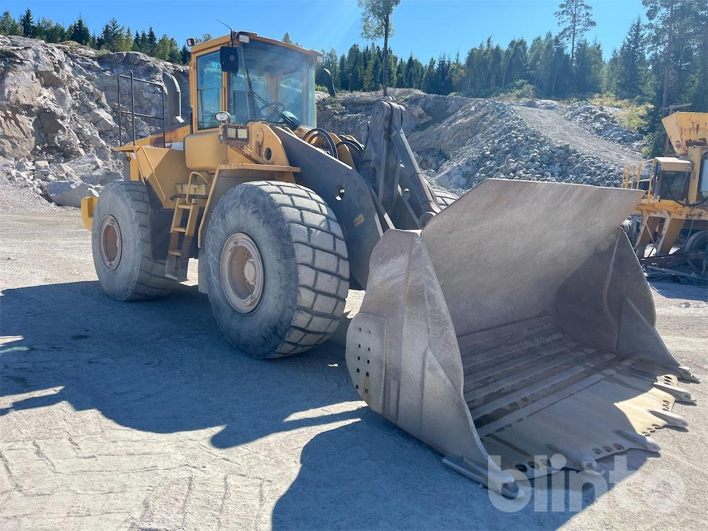 Volvo L220D - Pyöräkuormaaja: kuva  Volvo L220D - Pyöräkuormaaja Volvo L220D - Pyöräkuormaaja: kuva  Volvo L220D - Pyöräkuormaaja