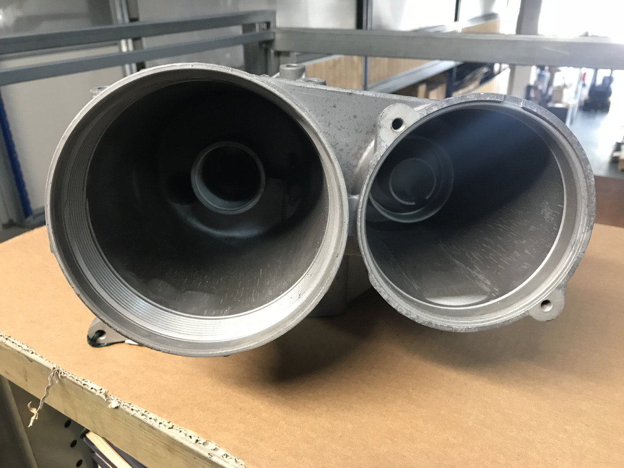 MODULO RAFFREDDAMENTO OLIO MOTORI MAN D2066 / D2676 - Moottori ja osat - Kuorma-auto: kuva MODULO RAFFREDDAMENTO OLIO MOTORI MAN D2066 / D2676 - Moottori ja osat - Kuorma-auto MODULO RAFFREDDAMENTO OLIO MOTORI MAN D2066 / D2676 - Moottori ja osat - Kuorma-auto: kuva MODULO RAFFREDDAMENTO OLIO MOTORI MAN D2066 / D2676 - Moottori ja osat - Kuorma-auto