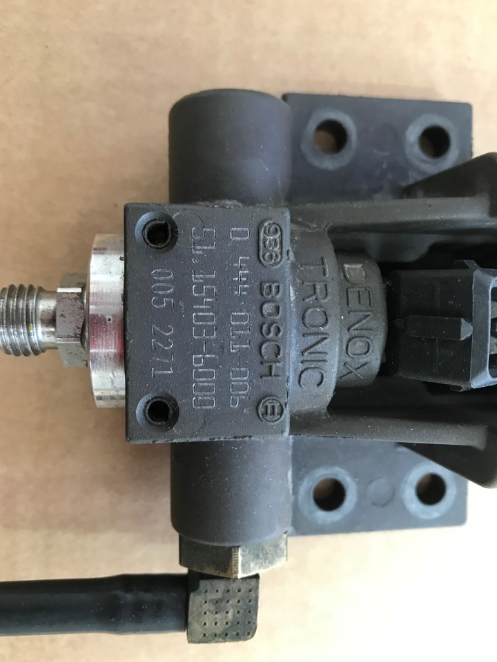 VALVOLA DOSAGGIO IMPIANTO UREA MAN 51154036000 - Venttiili - Kuorma-auto: kuva VALVOLA DOSAGGIO IMPIANTO UREA MAN 51154036000 - Venttiili - Kuorma-auto VALVOLA DOSAGGIO IMPIANTO UREA MAN 51154036000 - Venttiili - Kuorma-auto: kuva VALVOLA DOSAGGIO IMPIANTO UREA MAN 51154036000 - Venttiili - Kuorma-auto