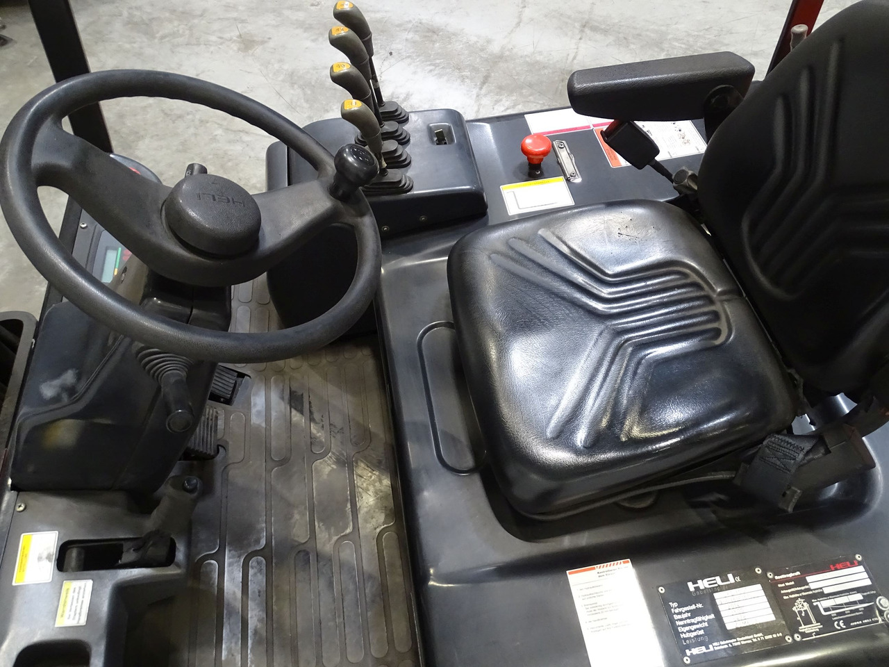 Heli CPD35G1 - Sähkötrukki: kuva Heli CPD35G1 - Sähkötrukki Heli CPD35G1 - Sähkötrukki: kuva Heli CPD35G1 - Sähkötrukki