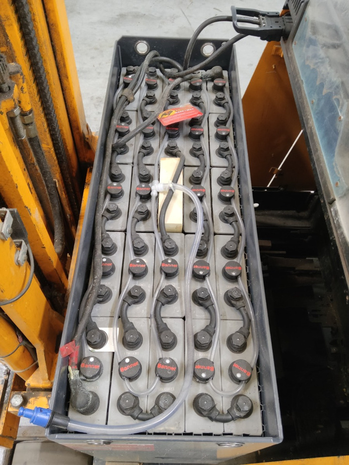 Jungheinrich ETMA13,5 - Työntömastotrukki: kuva Jungheinrich ETMA13,5 - Työntömastotrukki Jungheinrich ETMA13,5 - Työntömastotrukki: kuva Jungheinrich ETMA13,5 - Työntömastotrukki