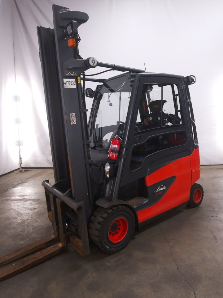 Linde E30HL-01/600 - Sähkötrukki: kuva Linde E30HL-01/600 - Sähkötrukki Linde E30HL-01/600 - Sähkötrukki: kuva Linde E30HL-01/600 - Sähkötrukki