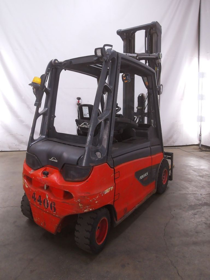 Linde E30L-01 - Sähkötrukki: kuva Linde E30L-01 - Sähkötrukki Linde E30L-01 - Sähkötrukki: kuva Linde E30L-01 - Sähkötrukki