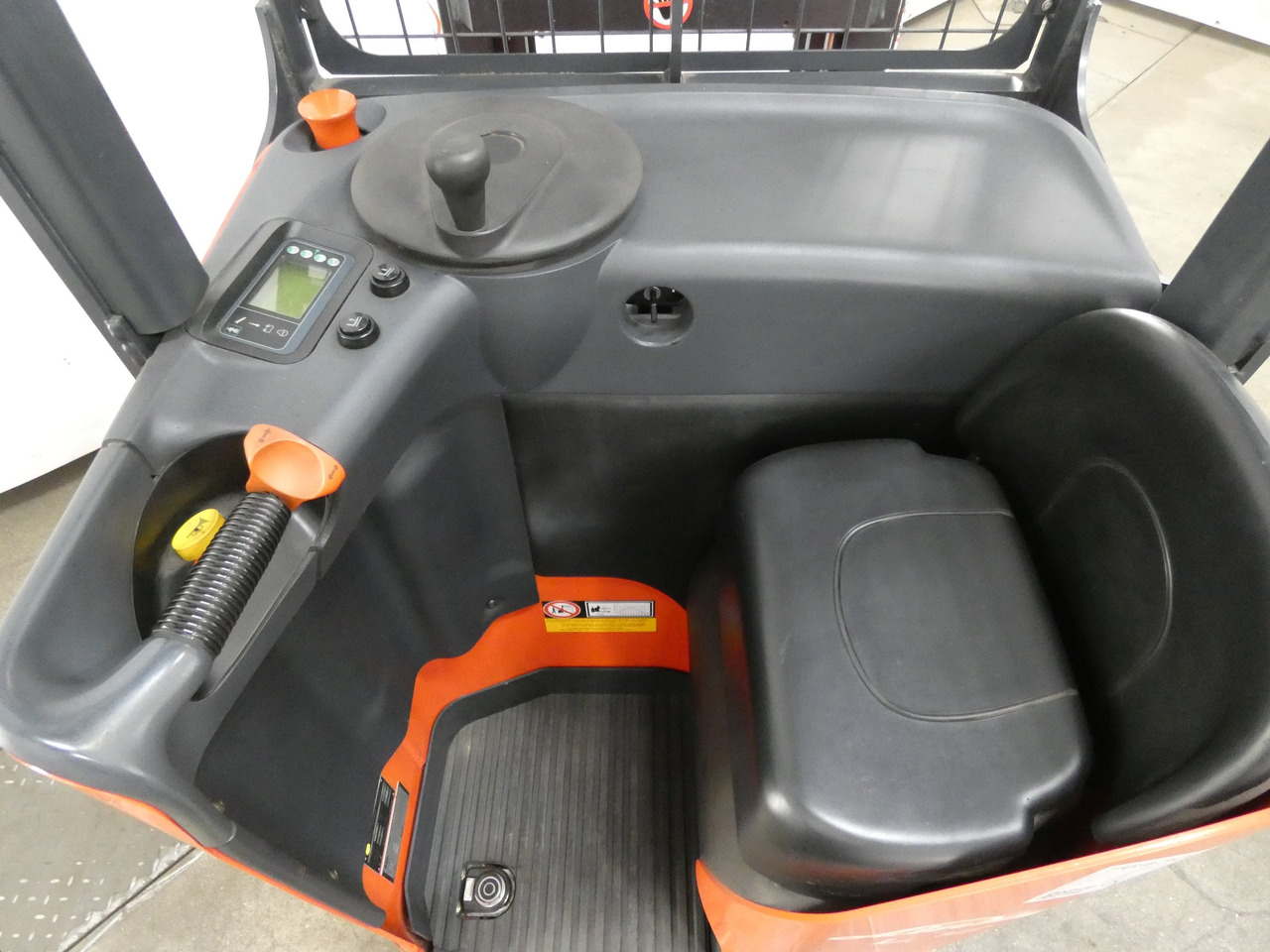Linde L12LS - Pinoamistrukki: kuva Linde L12LS - Pinoamistrukki Linde L12LS - Pinoamistrukki: kuva Linde L12LS - Pinoamistrukki