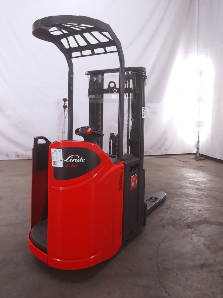 Linde L14SP - Pinoamistrukki: kuva Linde L14SP - Pinoamistrukki Linde L14SP - Pinoamistrukki: kuva Linde L14SP - Pinoamistrukki