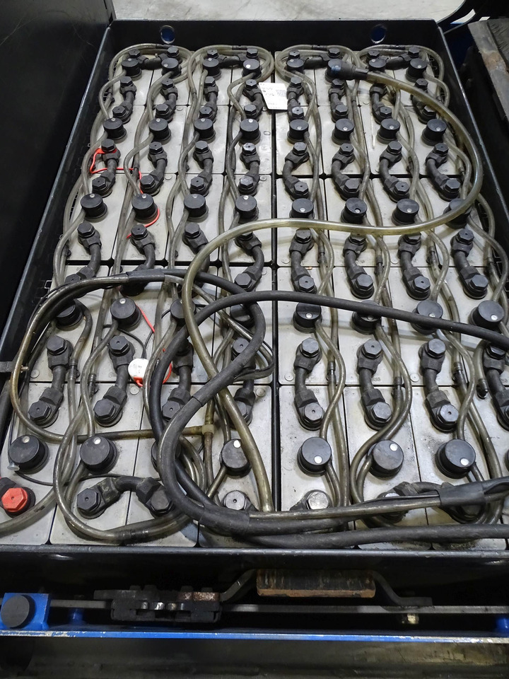 Linde P250 - Vetotrukki: kuva Linde P250 - Vetotrukki Linde P250 - Vetotrukki: kuva Linde P250 - Vetotrukki