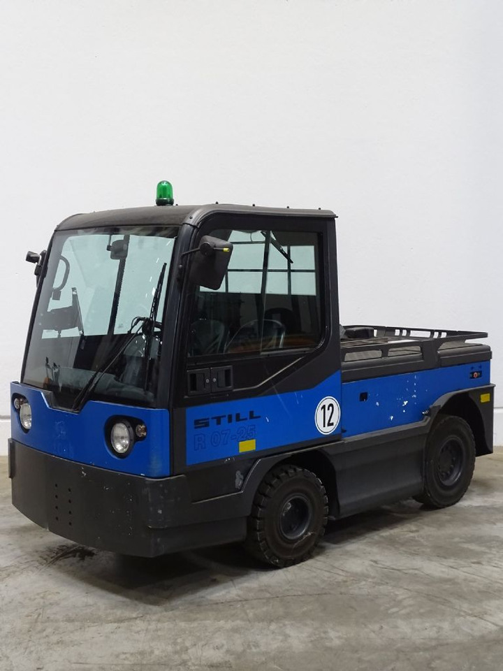 Linde P250 - Vetotrukki: kuva Linde P250 - Vetotrukki Linde P250 - Vetotrukki: kuva Linde P250 - Vetotrukki