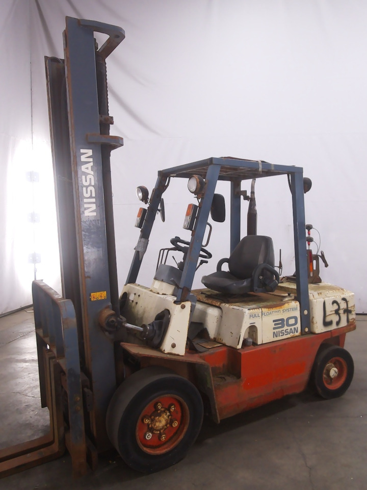 Nissan UGJ02A30U - Vastapainotrukki: kuva Nissan UGJ02A30U - Vastapainotrukki Nissan UGJ02A30U - Vastapainotrukki: kuva Nissan UGJ02A30U - Vastapainotrukki