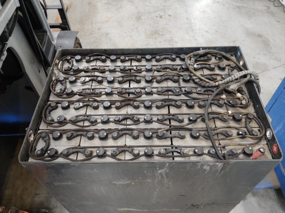 STILL RX60-25 - Sähkötrukki: kuva STILL RX60-25 - Sähkötrukki STILL RX60-25 - Sähkötrukki: kuva STILL RX60-25 - Sähkötrukki