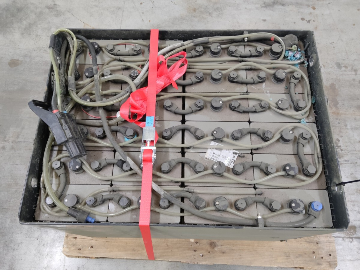 Sbs 48V625AH - Akku - Materiaalinkäsittely: kuva Sbs 48V625AH - Akku - Materiaalinkäsittely Sbs 48V625AH - Akku - Materiaalinkäsittely: kuva Sbs 48V625AH - Akku - Materiaalinkäsittely