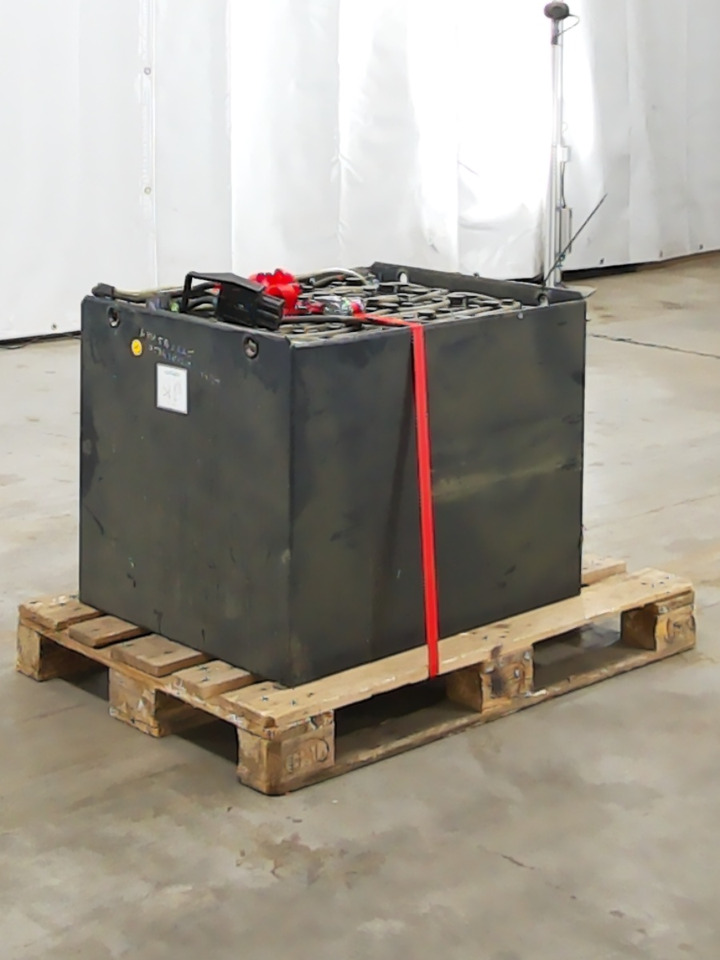 Sbs 48V625AH - Akku - Materiaalinkäsittely: kuva Sbs 48V625AH - Akku - Materiaalinkäsittely Sbs 48V625AH - Akku - Materiaalinkäsittely: kuva Sbs 48V625AH - Akku - Materiaalinkäsittely