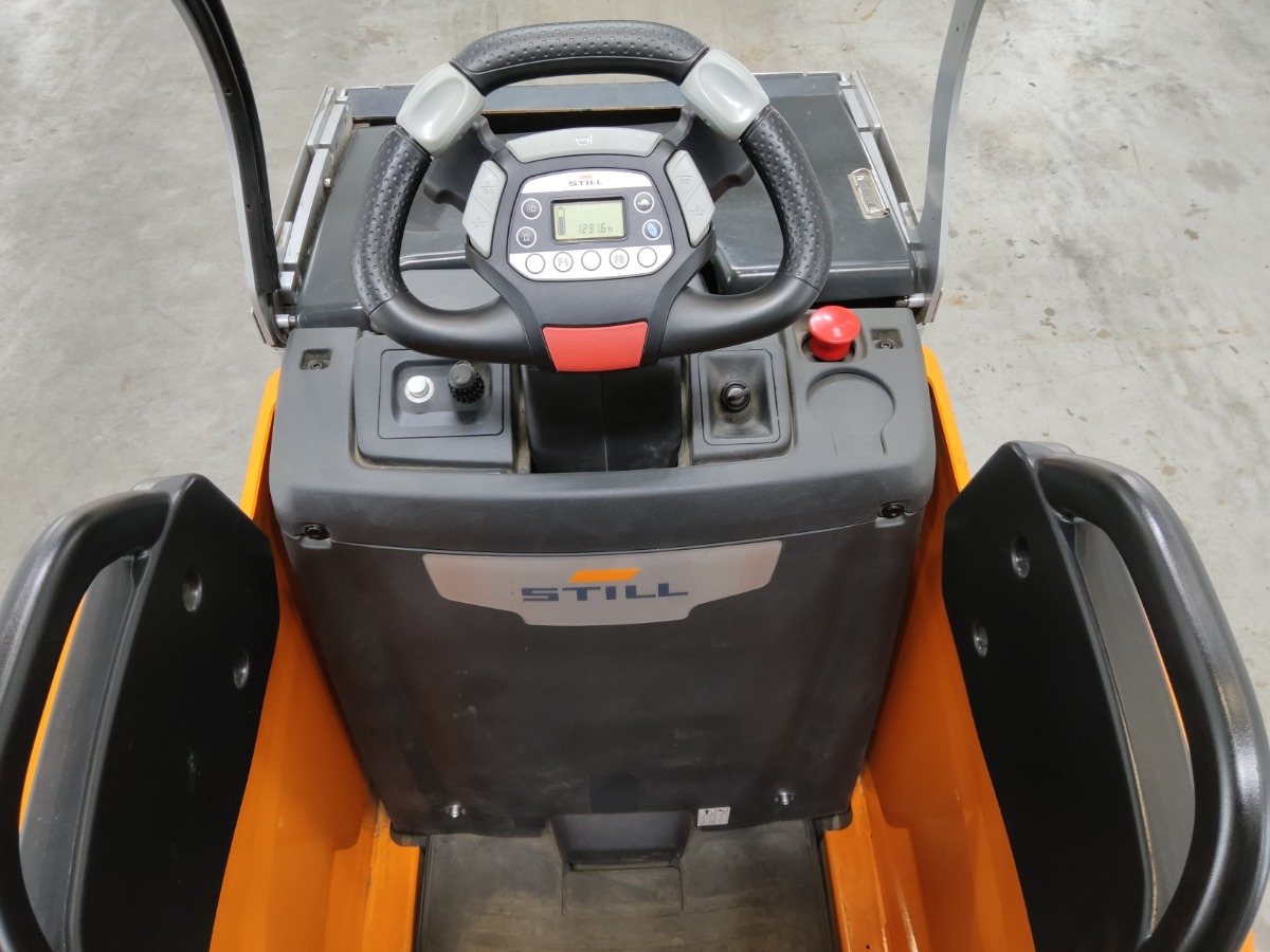 Still EXH-S20 - Haarukkavaunu: kuva Still EXH-S20 - Haarukkavaunu Still EXH-S20 - Haarukkavaunu: kuva Still EXH-S20 - Haarukkavaunu