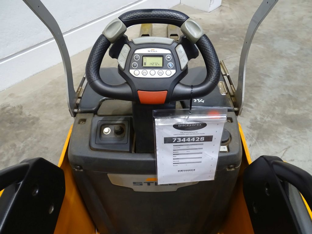 Still EXH-S25 - Haarukkavaunu: kuva Still EXH-S25 - Haarukkavaunu Still EXH-S25 - Haarukkavaunu: kuva Still EXH-S25 - Haarukkavaunu