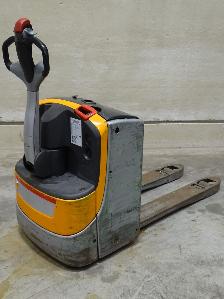 Still EXU16 - Haarukkavaunu: kuva Still EXU16 - Haarukkavaunu Still EXU16 - Haarukkavaunu: kuva Still EXU16 - Haarukkavaunu