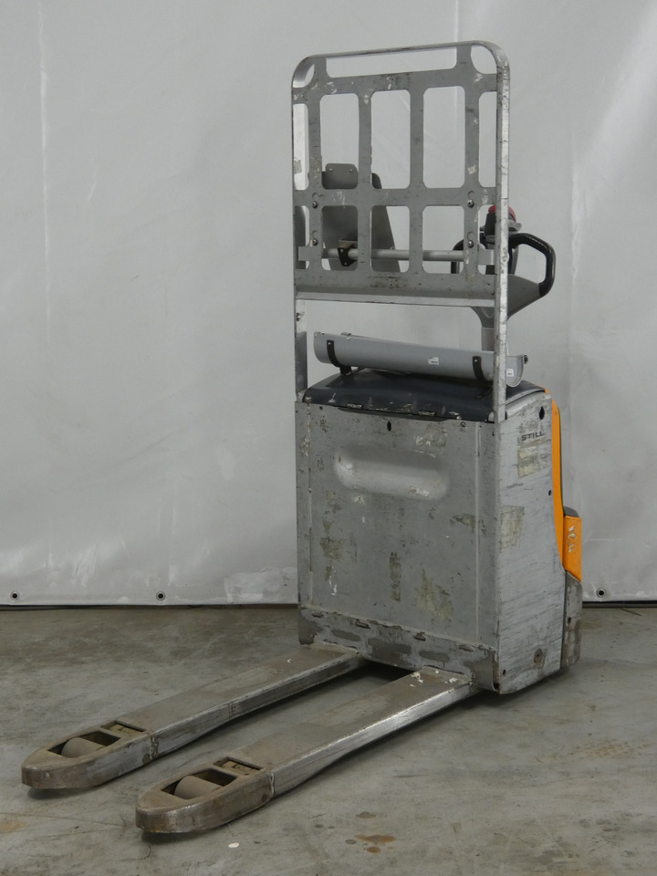 Still EXU16 - Haarukkavaunu: kuva Still EXU16 - Haarukkavaunu Still EXU16 - Haarukkavaunu: kuva Still EXU16 - Haarukkavaunu