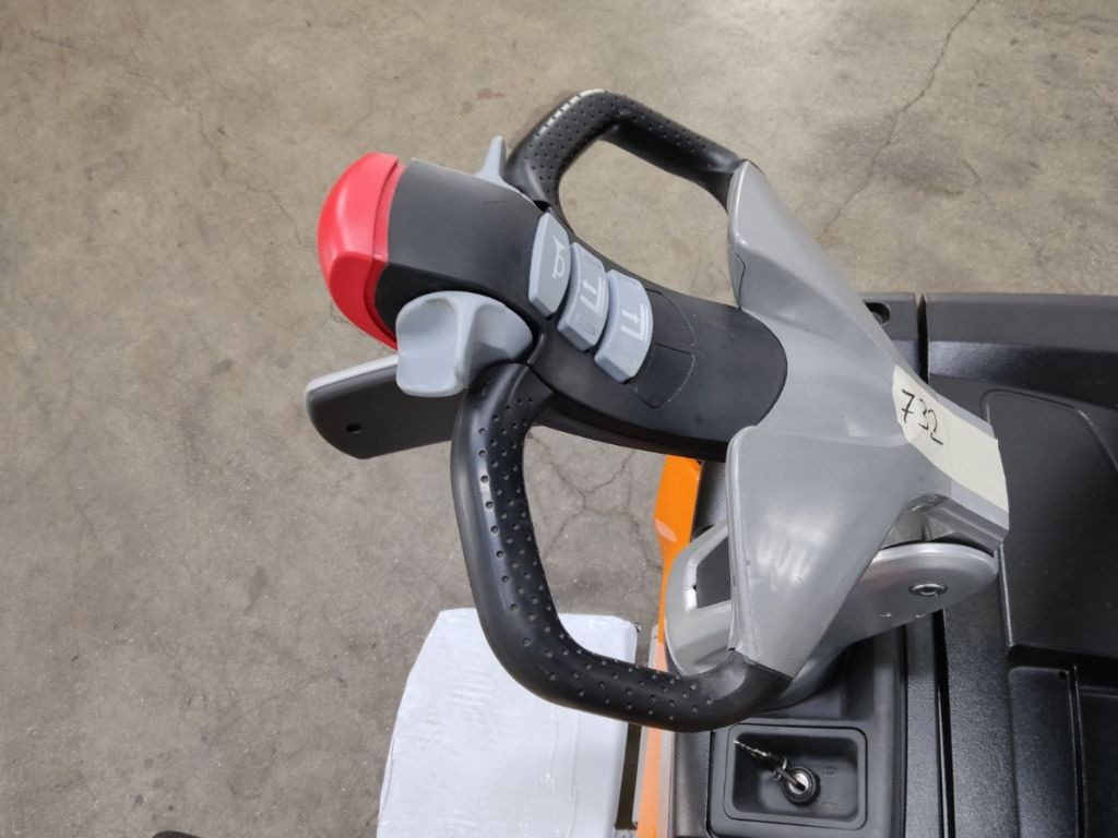 Still EXV-SF14/BATT.NEU - Pinoamistrukki: kuva Still EXV-SF14/BATT.NEU - Pinoamistrukki Still EXV-SF14/BATT.NEU - Pinoamistrukki: kuva Still EXV-SF14/BATT.NEU - Pinoamistrukki