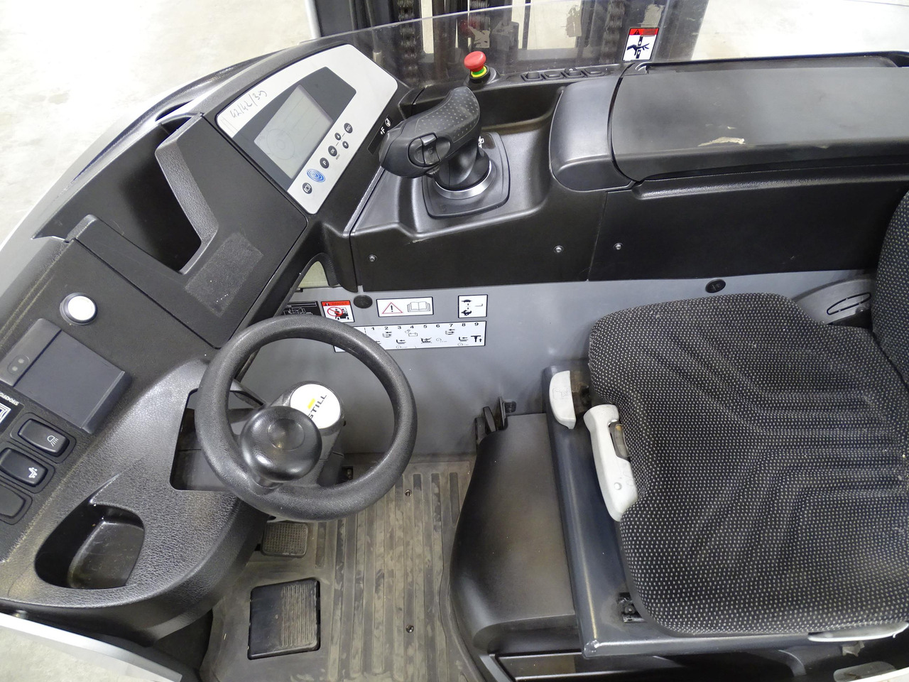 Still FM-X20 - Työntömastotrukki: kuva Still FM-X20 - Työntömastotrukki Still FM-X20 - Työntömastotrukki: kuva Still FM-X20 - Työntömastotrukki