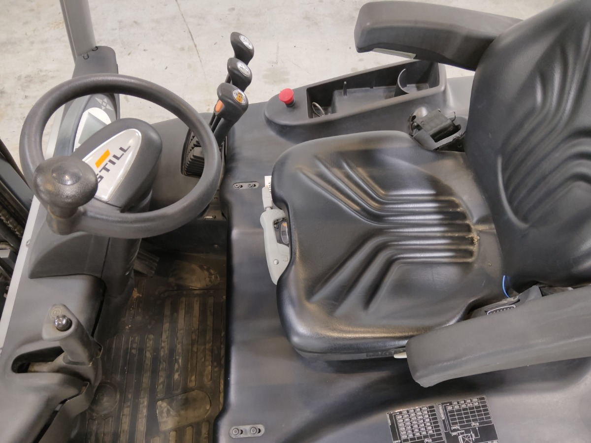 Still RX50-15 - Sähkötrukki: kuva Still RX50-15 - Sähkötrukki Still RX50-15 - Sähkötrukki: kuva Still RX50-15 - Sähkötrukki