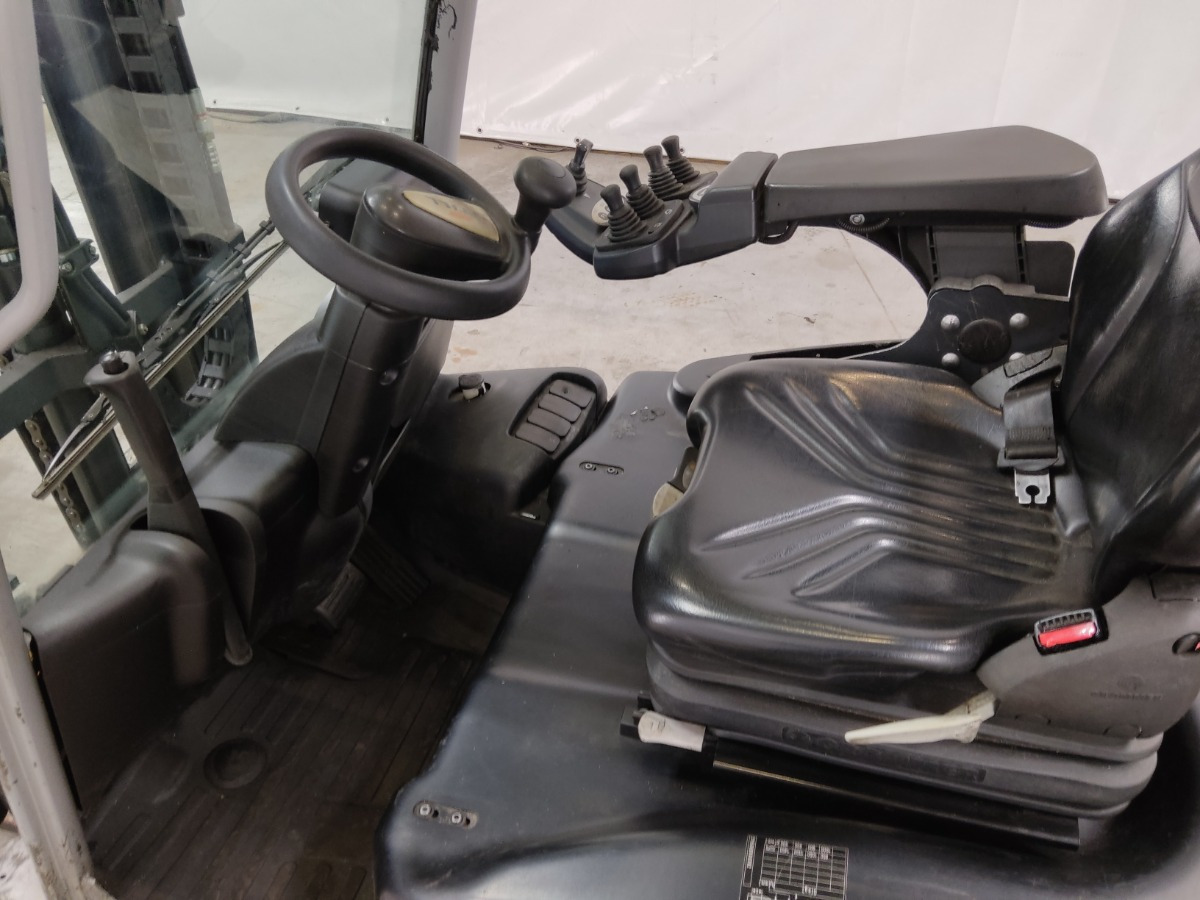 Still RX50-16 - Sähkötrukki: kuva Still RX50-16 - Sähkötrukki Still RX50-16 - Sähkötrukki: kuva Still RX50-16 - Sähkötrukki