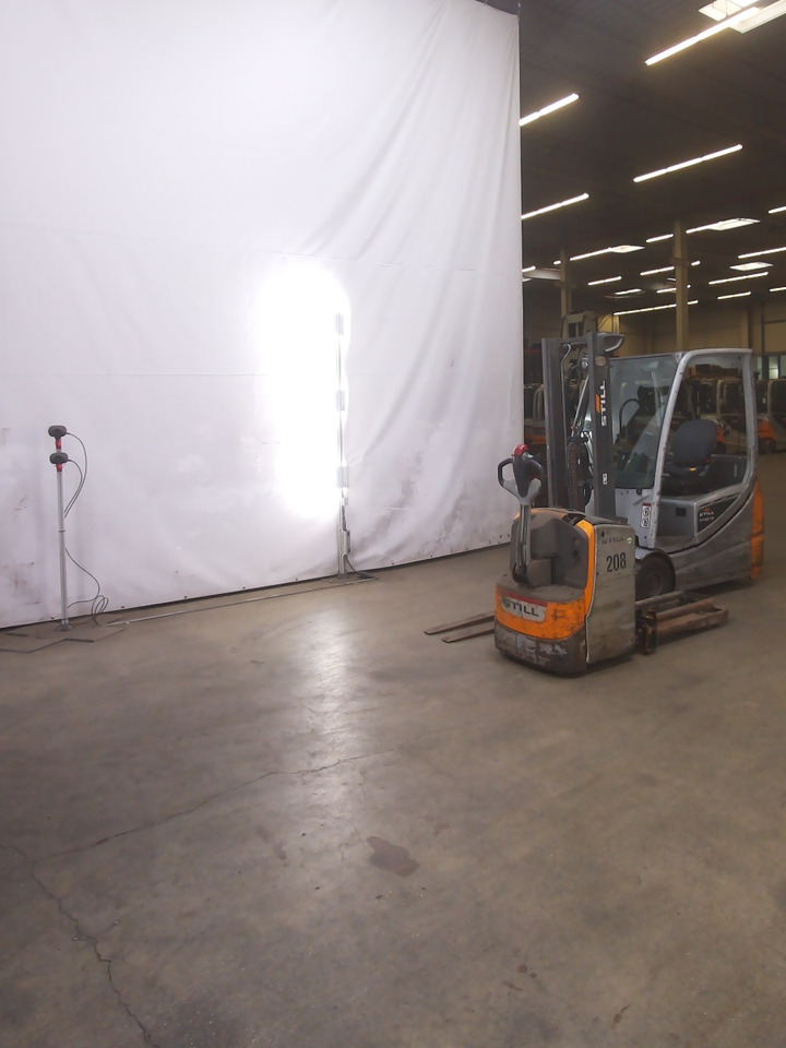 Still RX60-25 - Sähkötrukki: kuva Still RX60-25 - Sähkötrukki Still RX60-25 - Sähkötrukki: kuva Still RX60-25 - Sähkötrukki